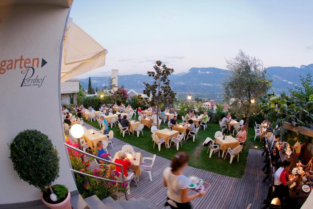 Hotel Residence Pernhof Термено Экстерьер фото